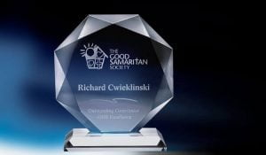 custom glass awards and plaques